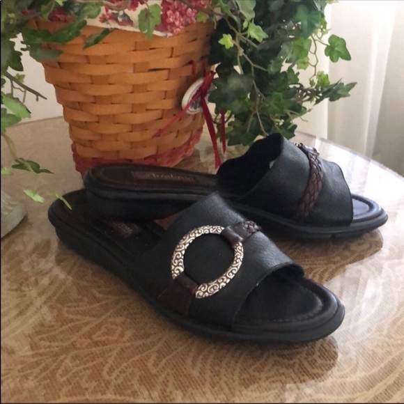 Brighton slip on soft leather sandals SZ 7.5 - Picture 2 of 8